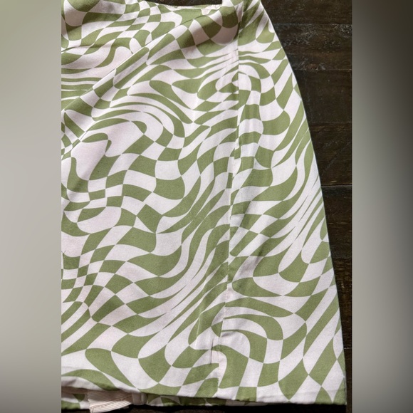 For Love & Lemons Aiko Green Pink Disoriented Checkered Mini Skirt Sz Medium - Picture 16 of 16